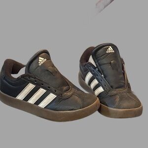 Adidas Black and White Sneakers Classic Design